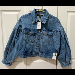FOREVER 21 NEW DENIM JACKET (MEDUIM SIZE)